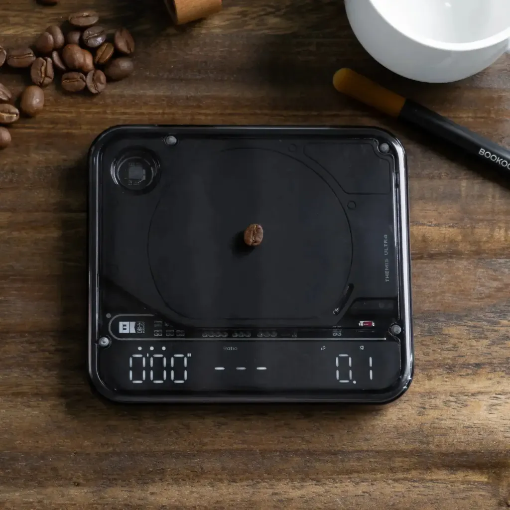 Themis Ultra Scale + estuche